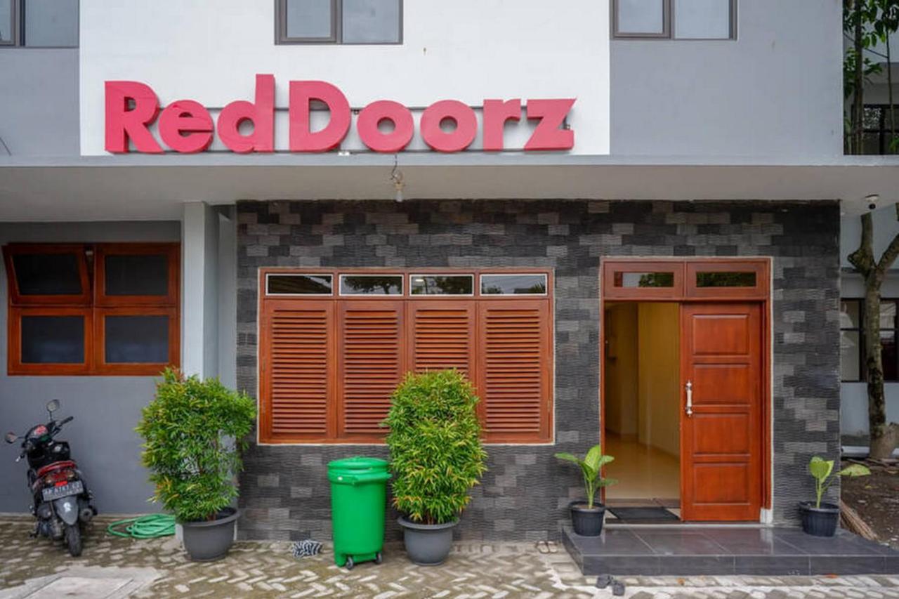 Reddoorz Plus Near Jogja City Mall 5 Hotel Yogyakarta Exterior photo