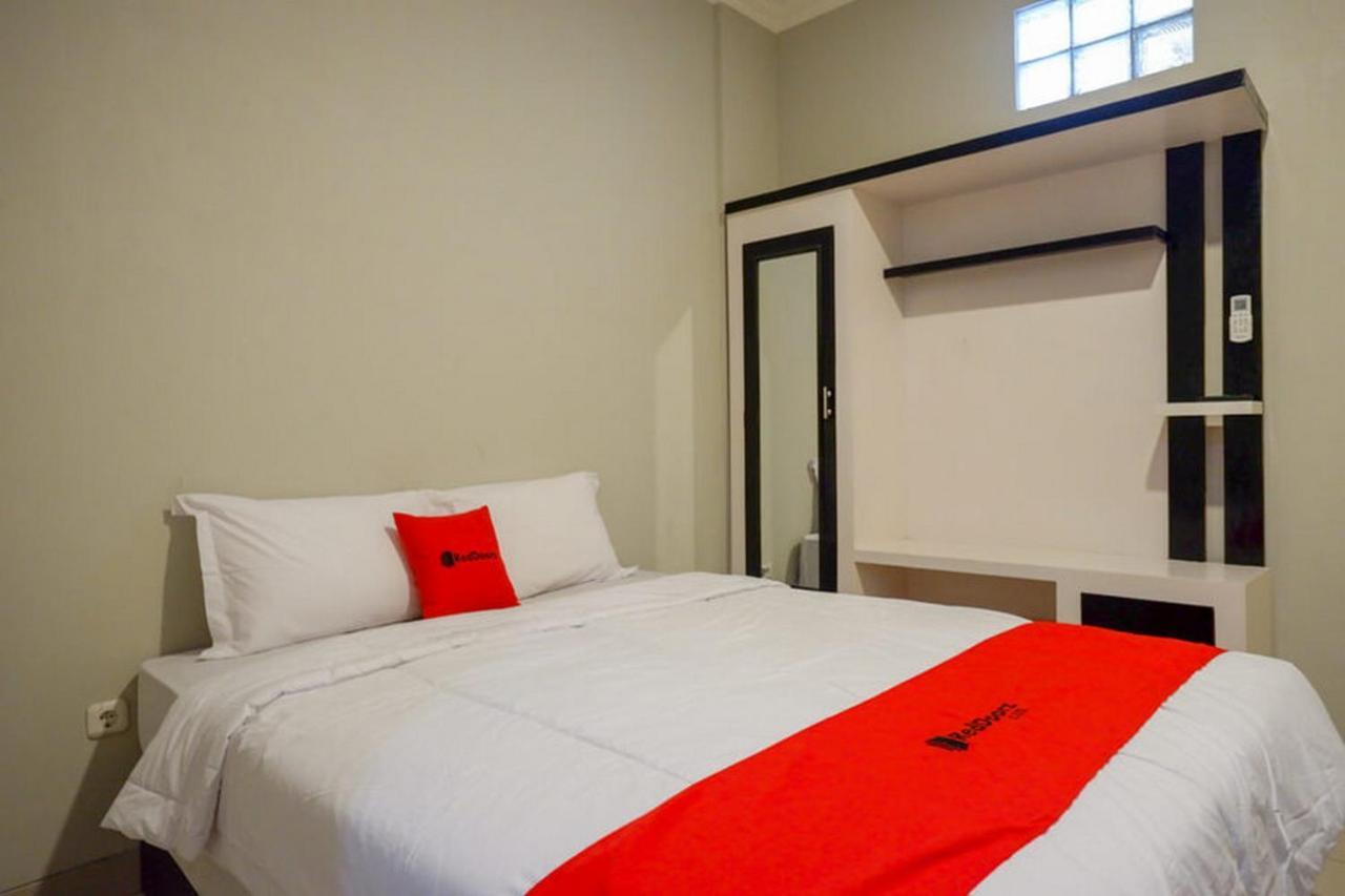 Reddoorz Plus Near Jogja City Mall 5 Hotel Yogyakarta Exterior photo