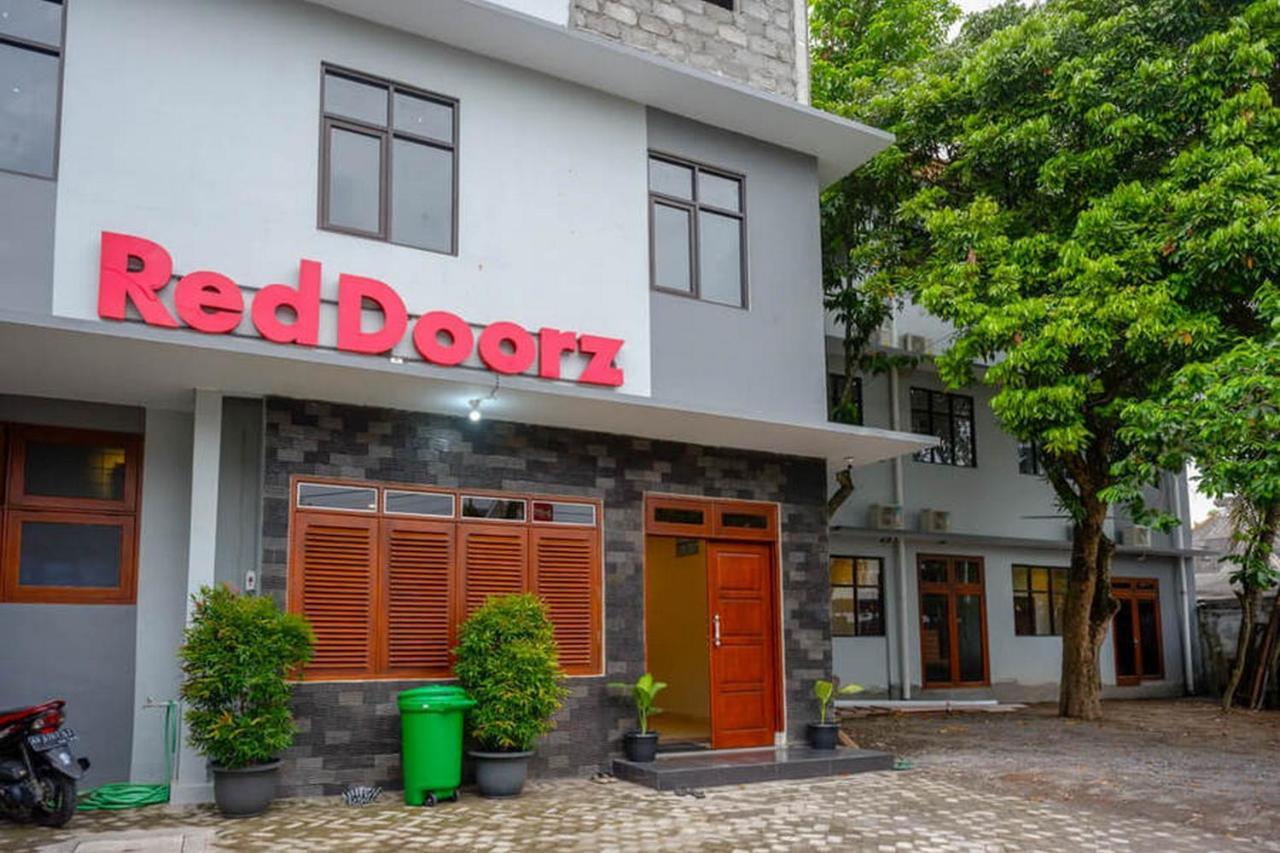 Reddoorz Plus Near Jogja City Mall 5 Hotel Yogyakarta Exterior photo